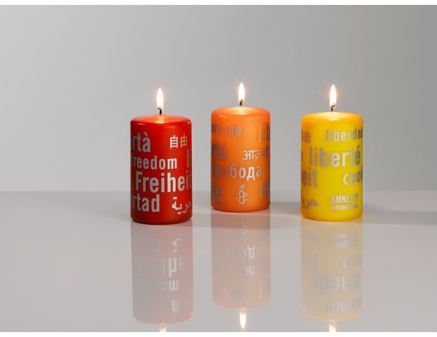Kerzen_der_Freiheit_Amnesty_kastanie_crème_weiss 