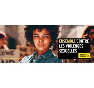 Bannières en tissu avec slogan pour la campagne «ENSEMBLE CONTRE LES VIOLENCES SEXUELLES» 
